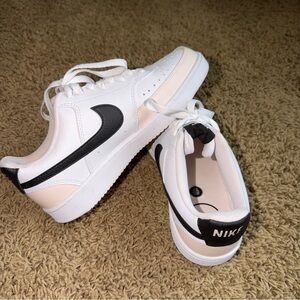 Women’s Nike Court Vision Low Sneakers Size 8